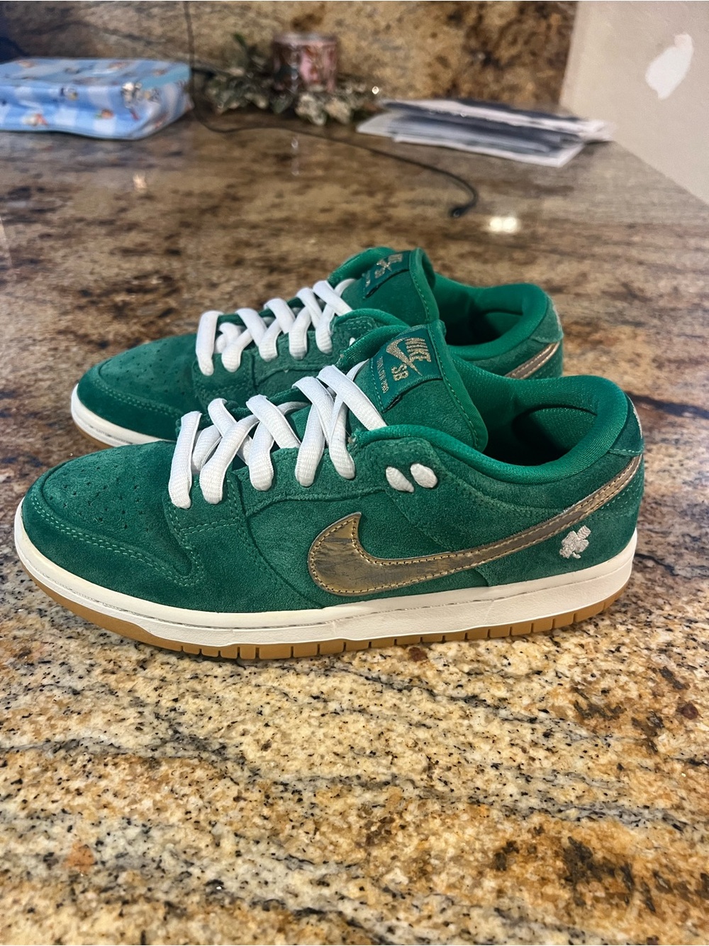Nike SB Dunk Low St. Patrick’s Day Men’s 6 Women’s 7.5 BQ6817-303